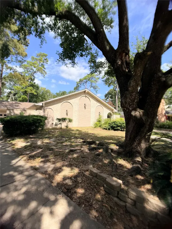 5342 Lawn Arbor Drive, Houston, TX 77066