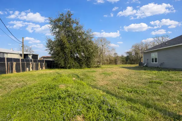 716 Willow Street, Baytown, TX 77520