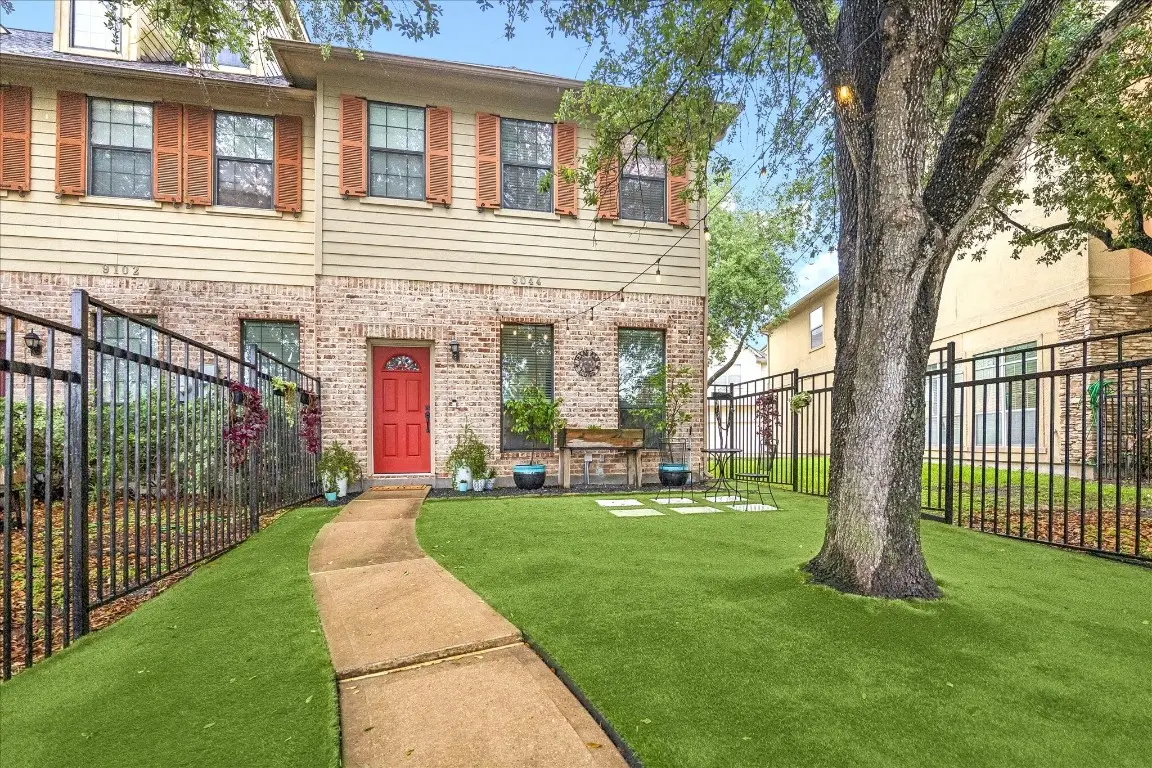 9044 Lakes At 610 Drive, Houston, TX 77054 - #1