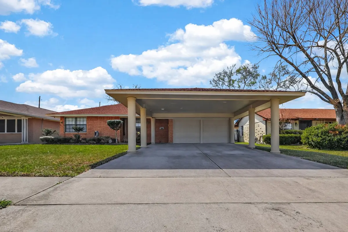 1902 E Martha Lane, Pasadena, TX 77502 - #1