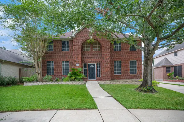 2814 Carmel Woods Drive, Seabrook, TX 77586