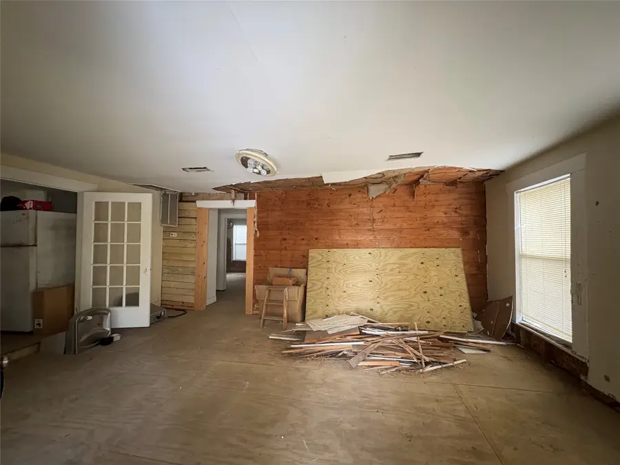 404 W Main Street, Tomball, TX 77375 - #3