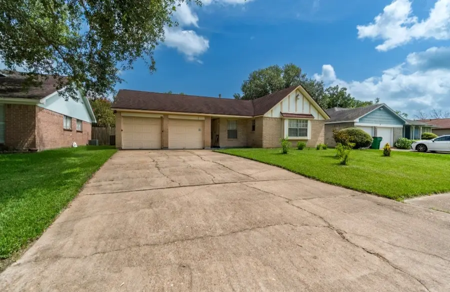 1209 Clover Drive, Angleton, TX 77515 - #2