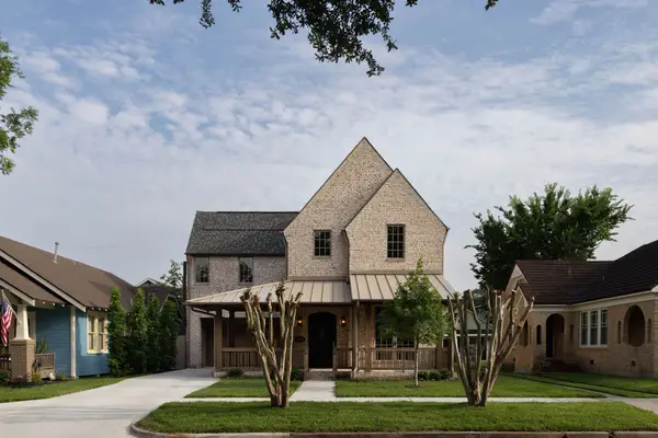 1126 E 7th 1/2 Street, Houston, TX 77009