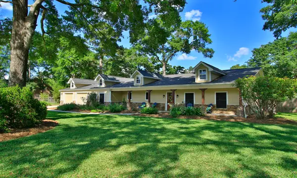 502 Weisinger Drive, Magnolia, TX 77354