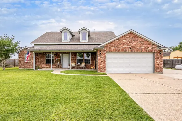 1711 Caroline Avenue, Baytown, TX 77523