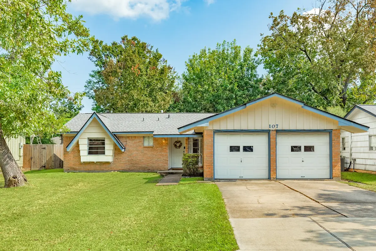 107 Hickory, Lake Jackson, TX 77566 - #1