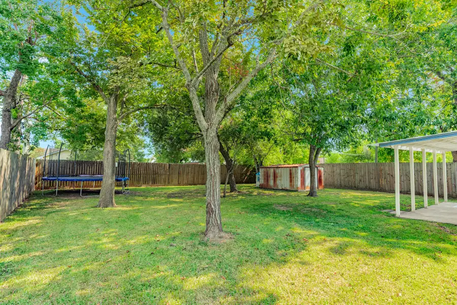 107 Hickory, Lake Jackson, TX 77566 - #2