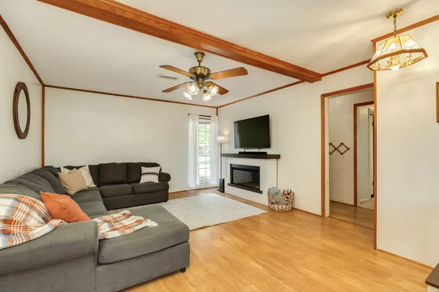 107 Hickory, Lake Jackson, TX 77566 - #3