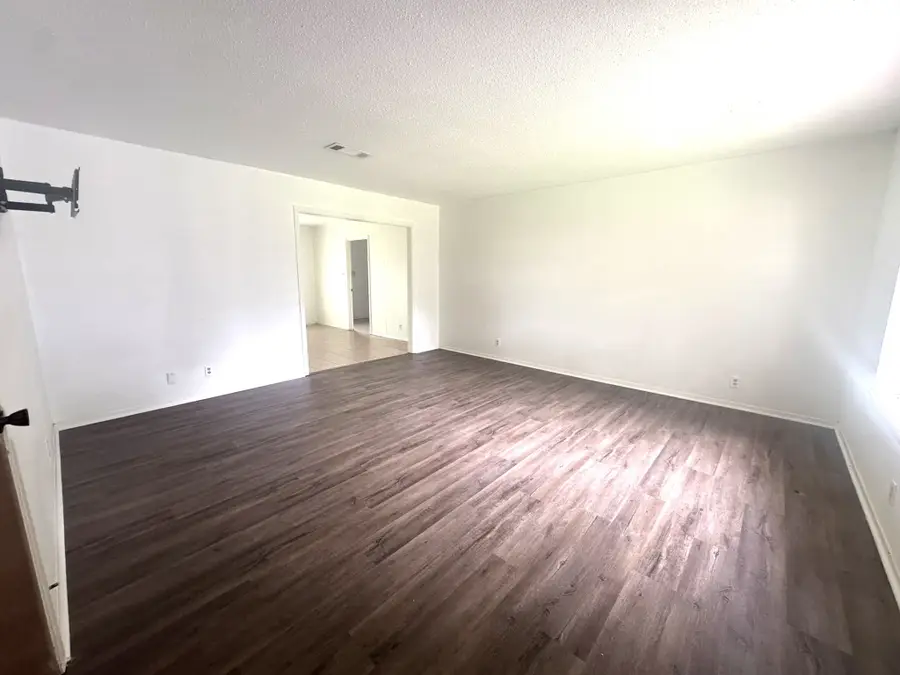 706 University Avenue, Wharton, TX 77488 - #3