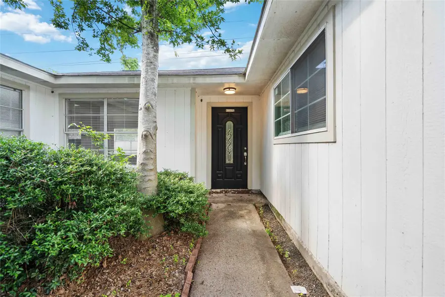 5707 Sunnygate Drive, Spring, TX 77373 - Image #3