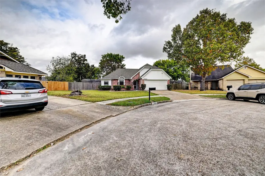 2603 Lazy Spring Court, Missouri City, TX 77489 - Image #2