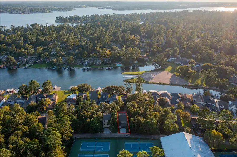 3202 Poe Drive, Montgomery, TX 77356 - Image #2