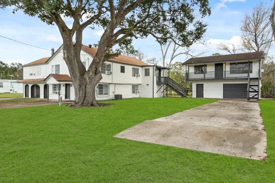 105 W Linney Street, Dayton, TX 77535 - #2