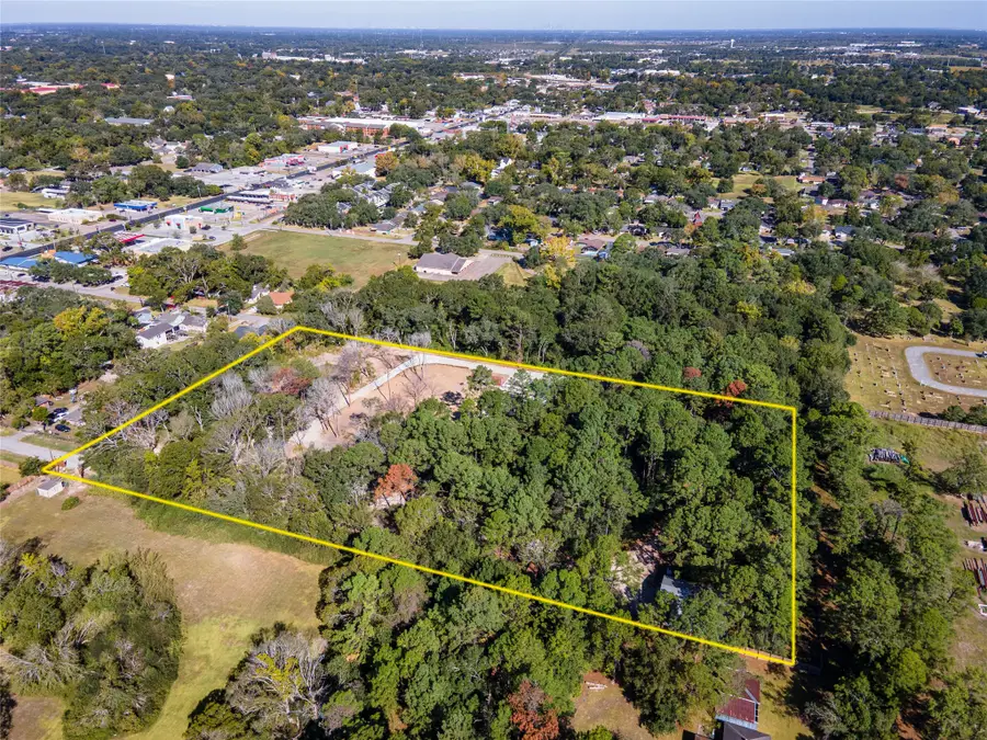 225 Foster Street, Alvin, TX 77511 - #3