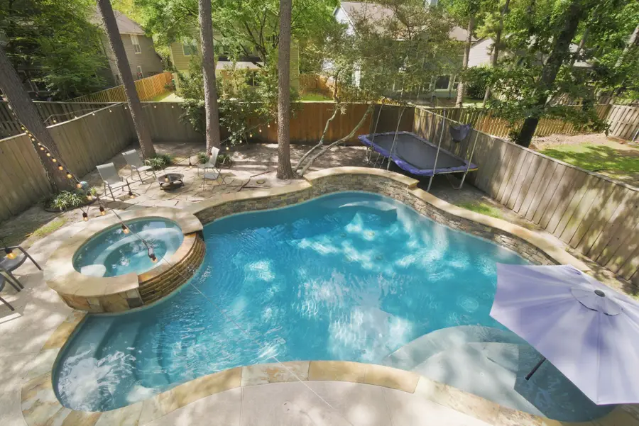 19 E New Avery Place, The Woodlands, TX 77382 - #3