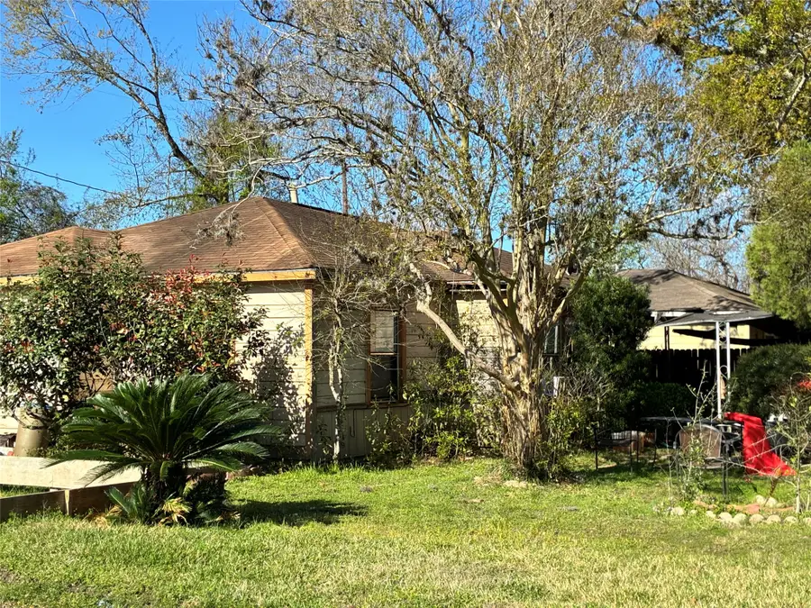 5226 Longmeadow Street, Houston, TX 77033 - #2