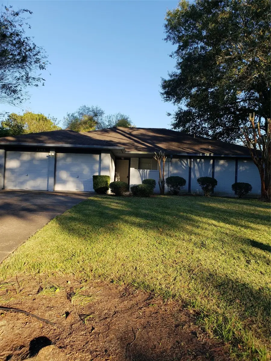 2204 Mimosa Court, League City, TX 77573 - Image #2