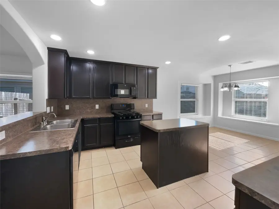 6534 Brimridge Lane, Houston, TX 77048 - Image #2