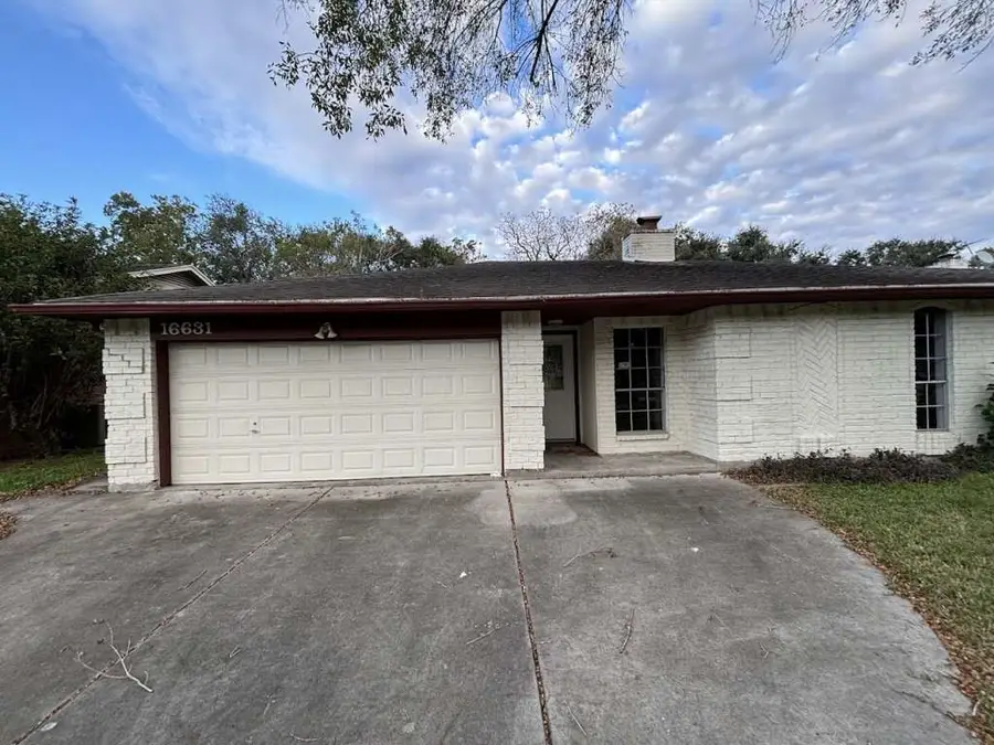 16631 Blackhawk Boulevard, Friendswood, TX 77546 - #2