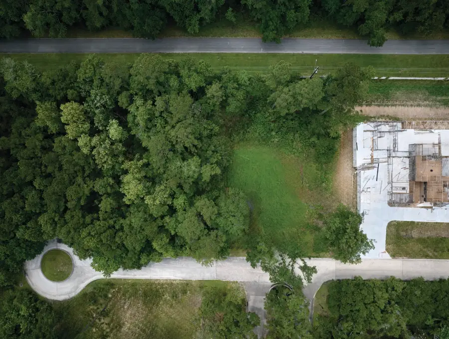 18 Majestic Falls Drive, Kingwood, TX 77339 - #2