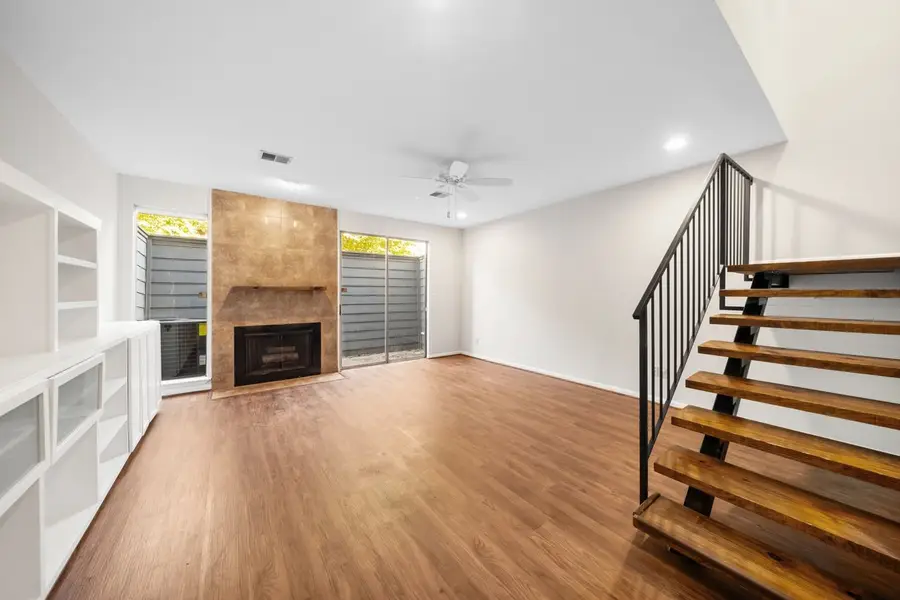 2100 Commonwealth Street #G, Houston, TX 77006 - Image #2