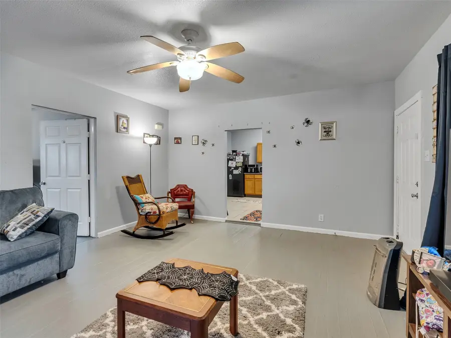 4323 Ave R 1/2, Galveston, TX 77550 - Image #3