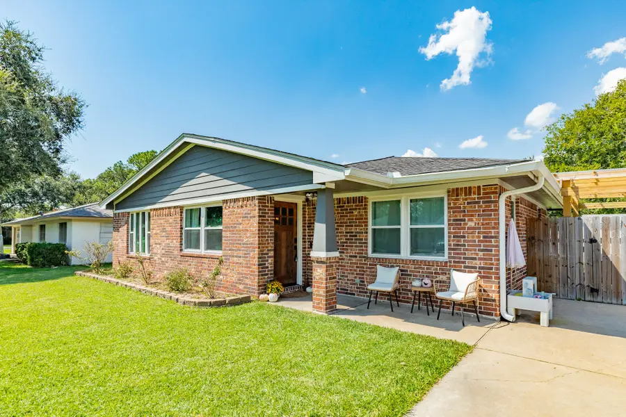 5206 6th Street, Danbury, TX 77534 - Image #2