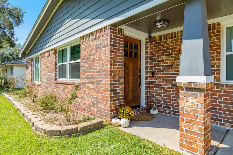 5206 6th Street, Danbury, TX 77534 - Image #3