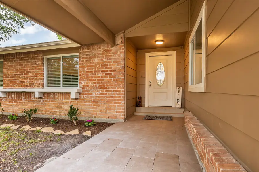 4418 Crofter Glen Drive, Friendswood, TX 77546 - #2