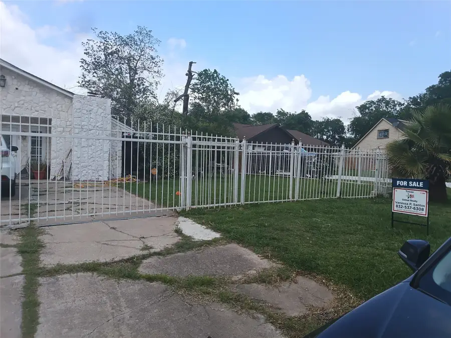 17211 Woodburn Drive Drive, Houston, TX 77049 - #2