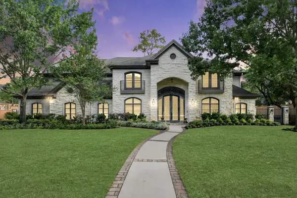 12018 Surrey Lane, Bunker Hill Village, TX 77024