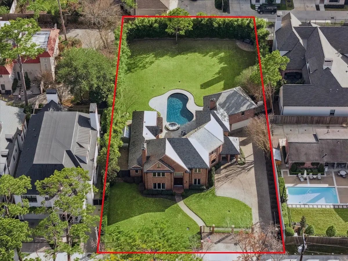 37 E Broad Oaks, Houston, TX 77056 - #1