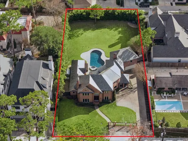 37 E Broad Oaks, Houston, TX 77056