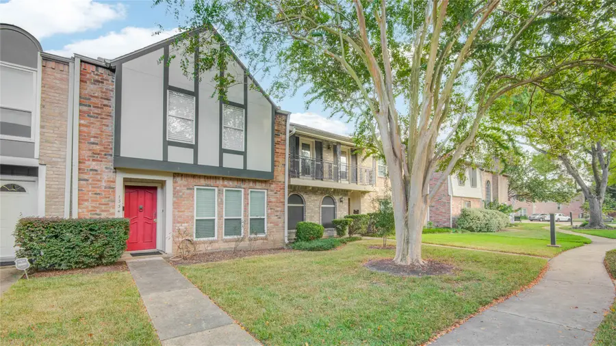 1334 Country Place Drive, Houston, TX 77079 - Image #2