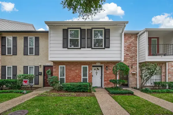 10180 Longmont Drive, Houston, TX 77042