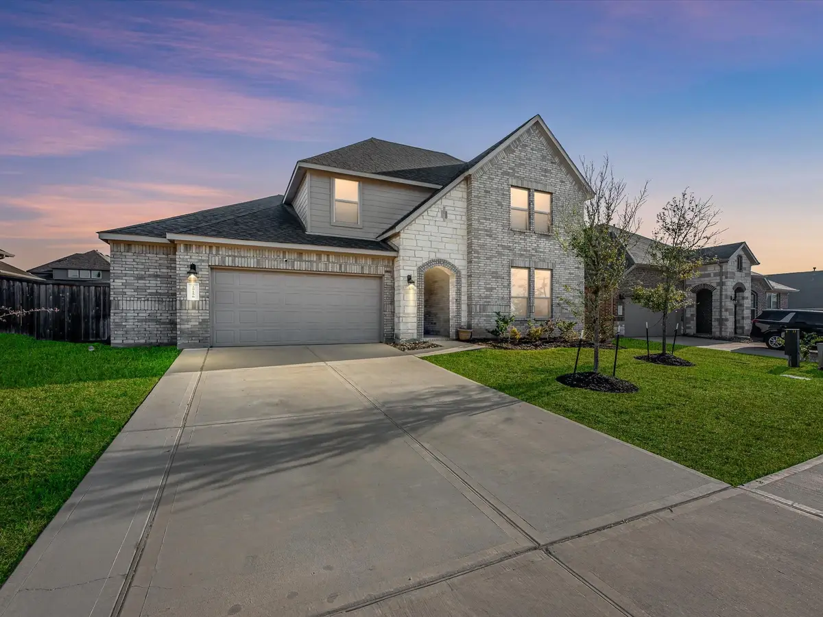 20156 Bushwick Falls Drive, Montgomery, TX 77316 - Image #1