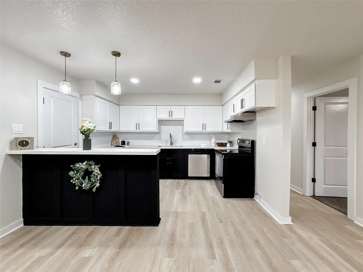 3901 Wood Sorrel Drive, Dickinson, TX 77539 - Image #1