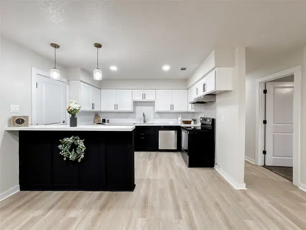 3901 Wood Sorrel Drive, Dickinson, TX 77539