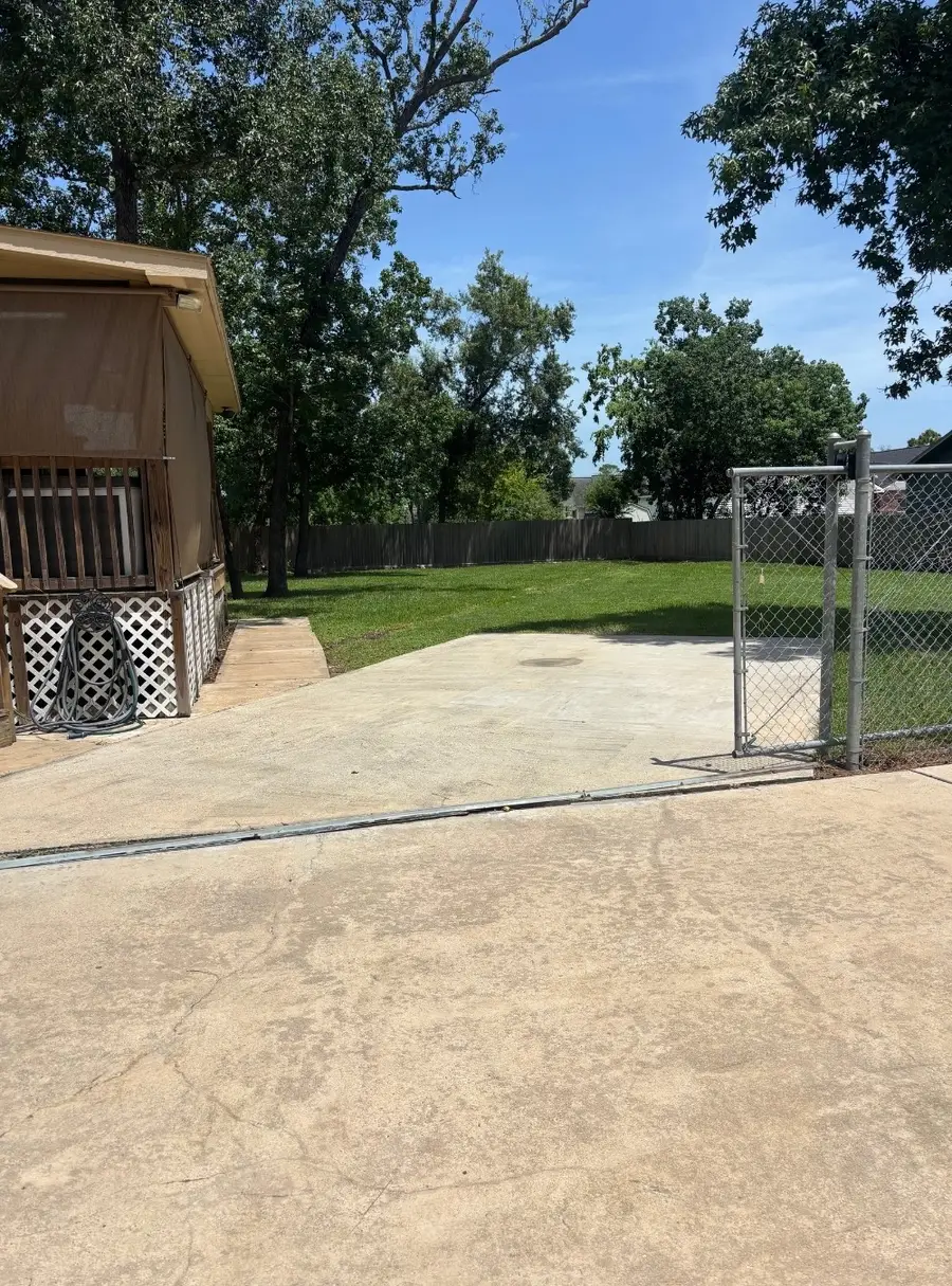1109 W Forest Avenue, Shoreacres, TX 77571 - #3