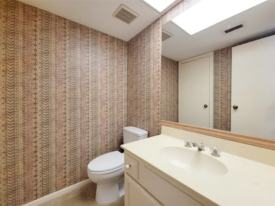 11711 Memorial Drive #565, Houston, TX 77024 - Image #3