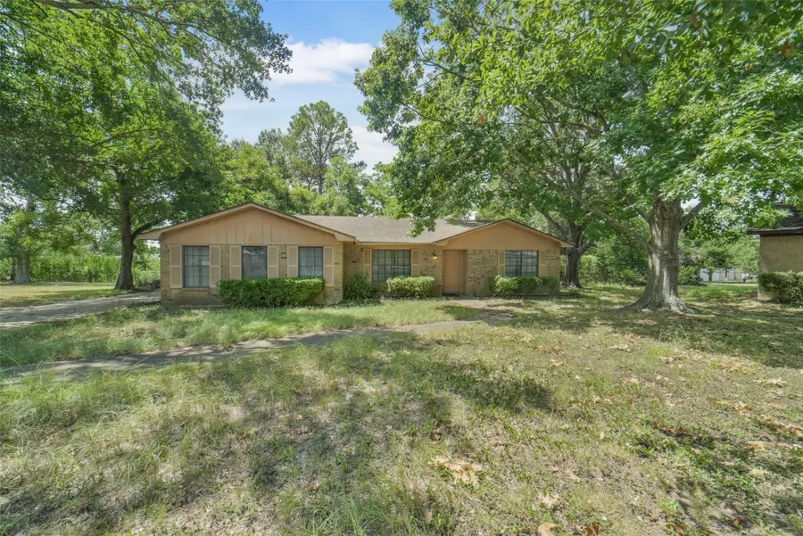 321 Johnson Street, Brenham, TX 77833 - #2