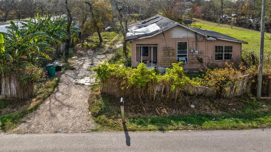 722 N Pine Road, Arcola, TX 77583 - Image #3