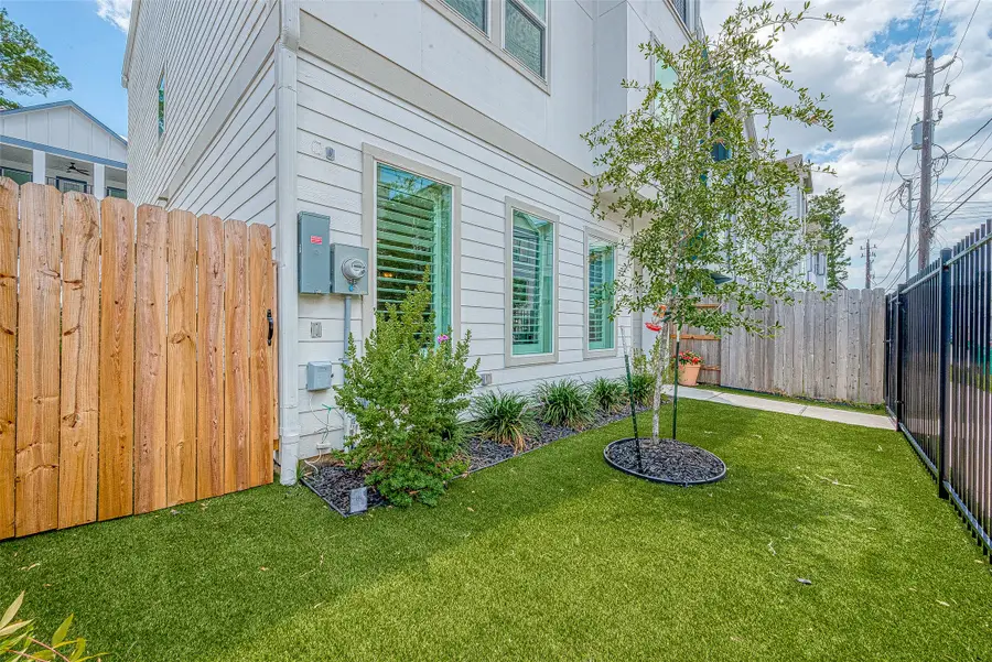 909-A W 35th Street #A, Houston, TX 77018 - #3