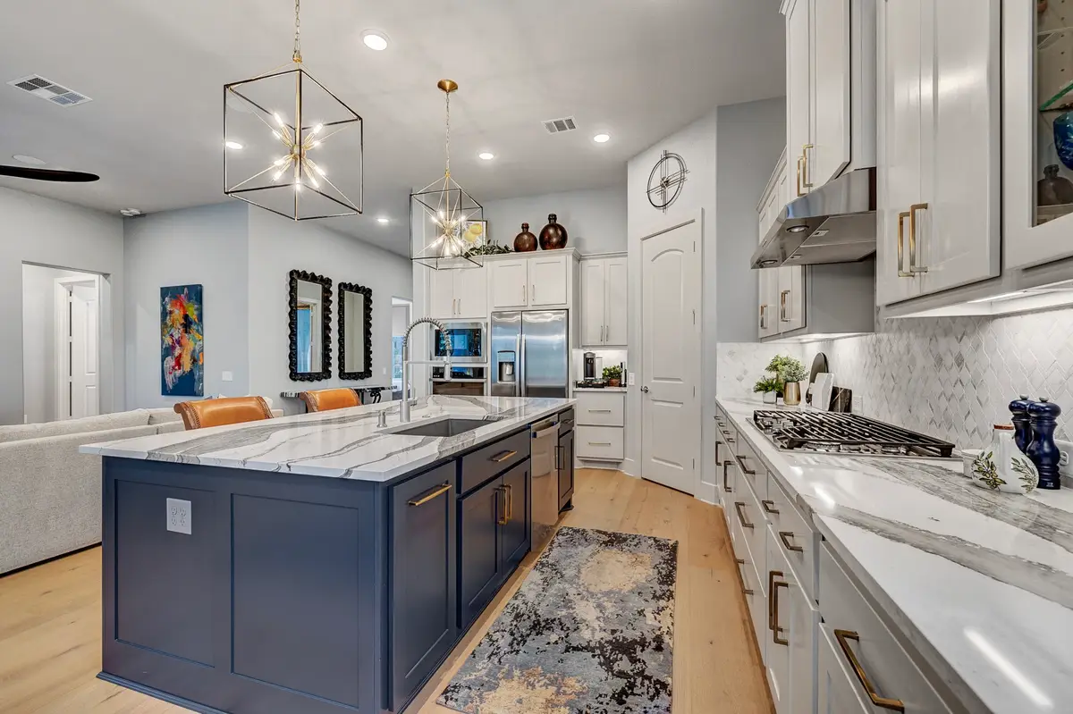 327 N Turks Cap Trail, Montgomery, TX 77316 - Image #1