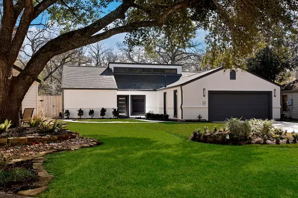 46 N Autumnwood Way, The Woodlands, TX 77380