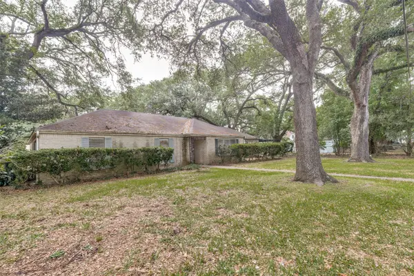 801 S Jackson Street, Alvin, TX 77511