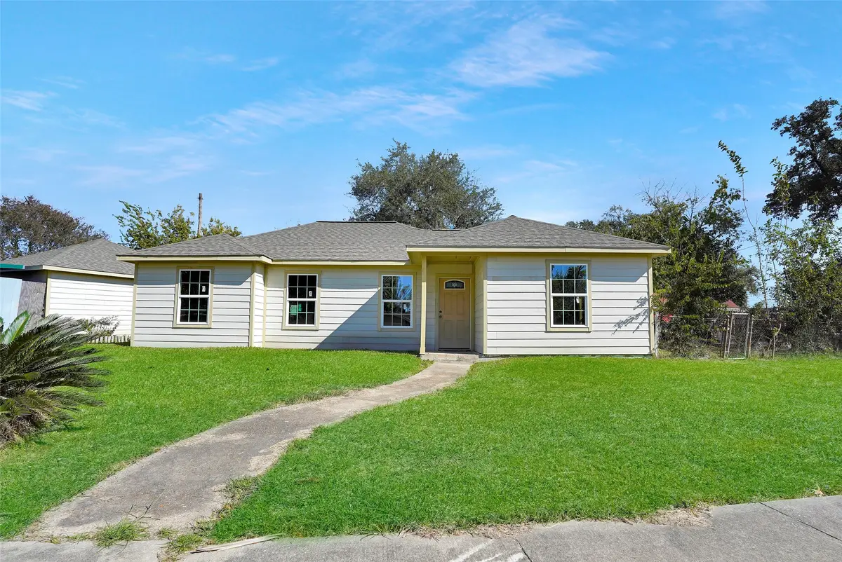 908 Palmetto Drive, Pasadena, TX 77506 - Image #1