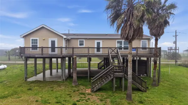 1972 Avenue D, Crystal Beach, TX 77650