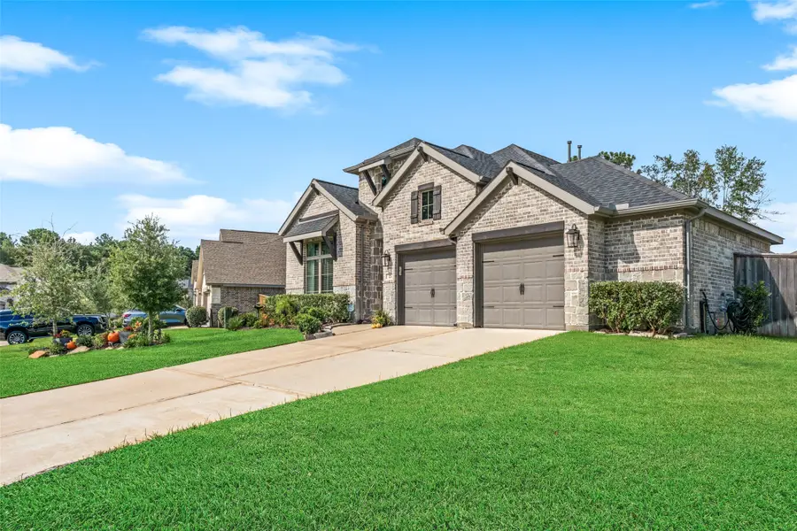 325 Sky Top Drive, Montgomery, TX 77316 - #2